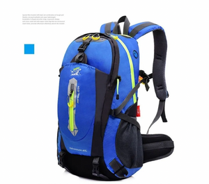 Mochila Trekking + 2 Bastones De Trekking + 1 bolsas de HIdratacion